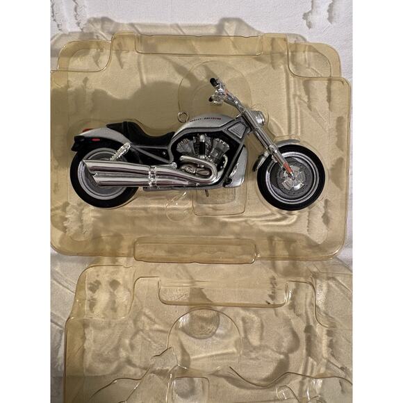 VTG Hallmark 2004 Harley-Davidson VRSCA V-Rod Ornament w/ Box – Never Displayed - Picture 5 of 6